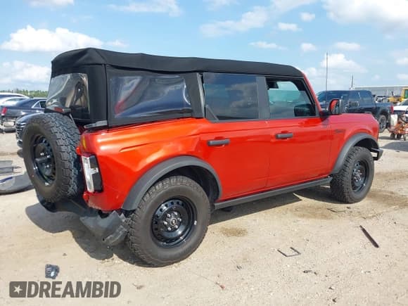 ✅ 2023 Ford Bronco • VIN: 1FMDE5BH1PLB27668 • Lot: 42359149. Listed on IAAI with 20,468 mi. Free auction sales archive from the USA and detailed vehicle history report at DreamBid. Image 4.