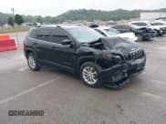 ✅ 2019 Jeep Cherokee Latitude • VIN: 1C4PJLCB3KD482551 • Lot: 43286563. Wystawiony na IAAI z przebiegiem 122 171 mil. Bezpłatny archiwum sprzedaży aukcyjnych z USA i szczegółowy raport historii pojazdu na DreamBid. Zdjęcie 1.