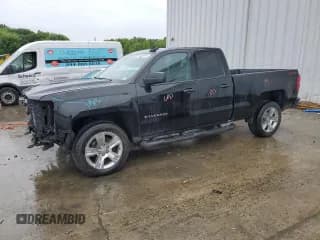 ✅ 2019 Chevrolet Silverado 1500 Custom • VIN: 2GCVKMEC6K1245094 • Lot: 58850115. Wystawiony na Copart z przebiegiem 92 807 mil. Bezpłatny archiwum sprzedaży aukcyjnych z USA i szczegółowy raport historii pojazdu na DreamBid. Zdjęcie 1.