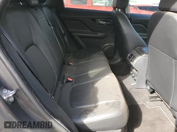 ✅ 2019 Jaguar F-Pace 25t • VIN: SADCS2FX0KA602311 • Лот: 86188945. Опубликован ранее на Copart с пробегом 90 670 миль. Бесплатный доступ к архиву аукционных продаж из США и подробный отчёт об истории автомобиля на DreamBid. Изображение 10.