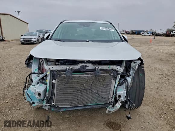 ✅ 2024 Toyota RAV4 Hybrid XLE Premium • VIN: 2T3B6RFV0RW055880 • Лот: 94893685. Опубликован ранее на Copart с пробегом 36 158 миль. Бесплатный доступ к архиву аукционных продаж из США и подробный отчёт об истории автомобиля на DreamBid. Изображение 5.