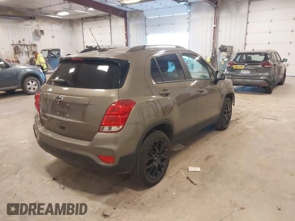 ✅ 2022 Chevrolet Trax LT • VIN: KL7CJPSM8NB536626 • Lot: 43441997. Listed on IAAI with 47,354 mi. Free auction sales archive from the USA and detailed vehicle history report at DreamBid. Image 4.