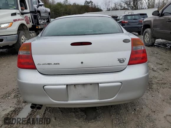 ✅ 2002 Chrysler 300M M • VIN: 2C3HE66G42H138560 • Lot: 80668744. Wystawiony na Copart z przebiegiem 130 308 mil. Bezpłatny archiwum sprzedaży aukcyjnych z USA i szczegółowy raport historii pojazdu na DreamBid. Zdjęcie 6.