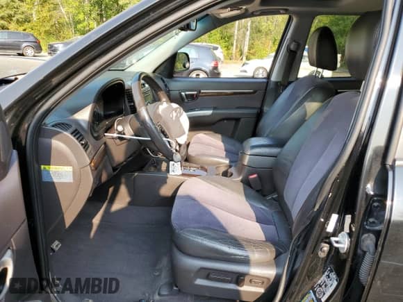 2012 Hyundai Santa Fe GLS с VIN 5XYZGDAG8CG151527, выставлен на аукционе Copart как лот 70449004 с пробегом 287 635 миль миль и Списание • Salvage title. История ставок и продаж доступна на DreamBid. Изображение 7.