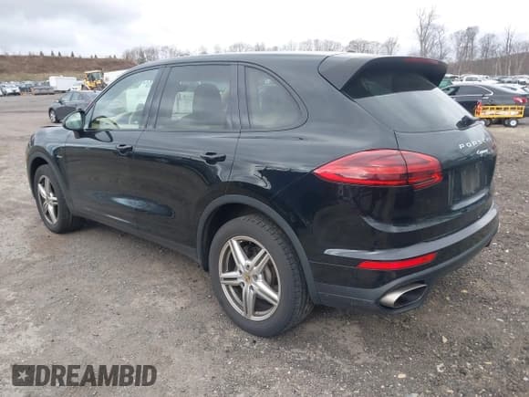 ✅ 2015 Porsche Cayenne Diesel • VIN: WP1AF2A29FLA31039 • Lot: 42042677. Listed on IAAI with 157,884 mi. Free auction sales archive from the USA and detailed vehicle history report at DreamBid. Image 3.
