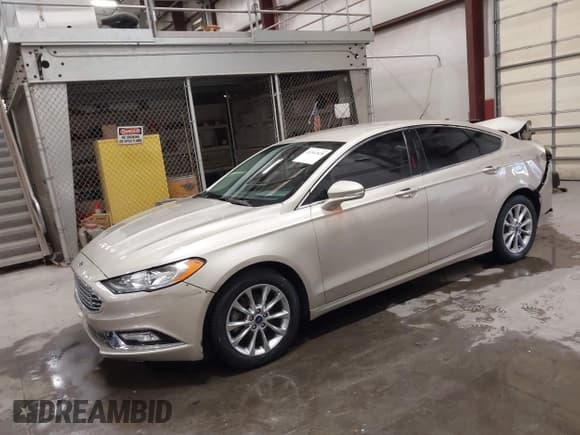 ✅ 2017 Ford Fusion SE • VIN: 3FA6P0HD2HR400673 • Лот: 43362828. Опубликован ранее на IAAI с пробегом 106 261 миль. Бесплатный доступ к архиву аукционных продаж из США и подробный отчёт об истории автомобиля на DreamBid. Изображение 2.