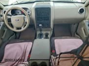 ✅ 2007 Ford Explorer Sport Trac XLT • VIN: 1FMEU51K17UA30601 • Лот: 96575335. Опубликован ранее на Copart с пробегом 117 987 миль. Бесплатный доступ к архиву аукционных продаж из США и подробный отчёт об истории автомобиля на DreamBid. Изображение 8.