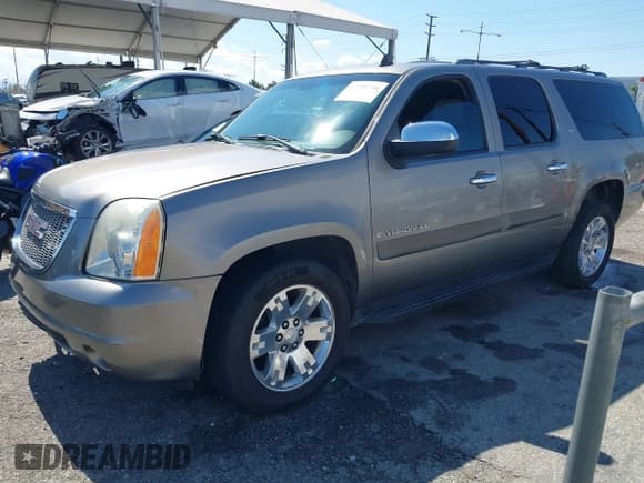 ✅ 2008 GMC Yukon XL SLT 4SB • VIN: 1GKFC160X8R172529 • Lot: 41756244. Wystawiony na IAAI z przebiegiem 148 219 mil. Bezpłatny archiwum sprzedaży aukcyjnych z USA i szczegółowy raport historii pojazdu na DreamBid. Zdjęcie 2.