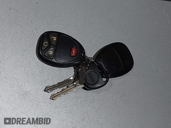 ✅ 2010 GMC Sierra 1500 • VIN: 1GTSKWE04AZ293560 • Лот: 41435162. Опубликован ранее на IAAI с пробегом 54 465 миль. Бесплатный доступ к архиву аукционных продаж из США и подробный отчёт об истории автомобиля на DreamBid. Изображение 11.