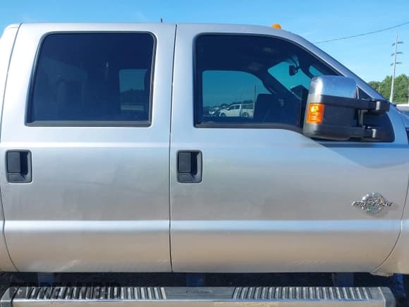 ✅ 2016 Ford F-250 Lariat • VIN: 1FT7W2BT8GEB11067 • Lot: 42583996. Wystawiony na IAAI z przebiegiem 141 478 mil. Bezpłatny archiwum sprzedaży aukcyjnych z USA i szczegółowy raport historii pojazdu na DreamBid. Zdjęcie 13.