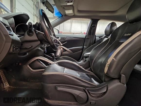 ✅ 2013 Hyundai Veloster Turbo • VIN: KMHTC6AE0DU134292 • Lot: 96669115. Listed on Copart with 166,449 mi. Free auction sales archive from the USA and detailed vehicle history report at DreamBid. Image 7.