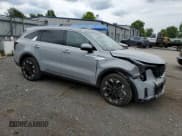 ✅ 2025 Kia Sorento X-Line EX • VIN: 5XYRHDJF0SG366225 • Lot: 57891735. Wystawiony na Copart z przebiegiem 3 017 mil. Bezpłatny archiwum sprzedaży aukcyjnych z USA i szczegółowy raport historii pojazdu na DreamBid. Zdjęcie 4.