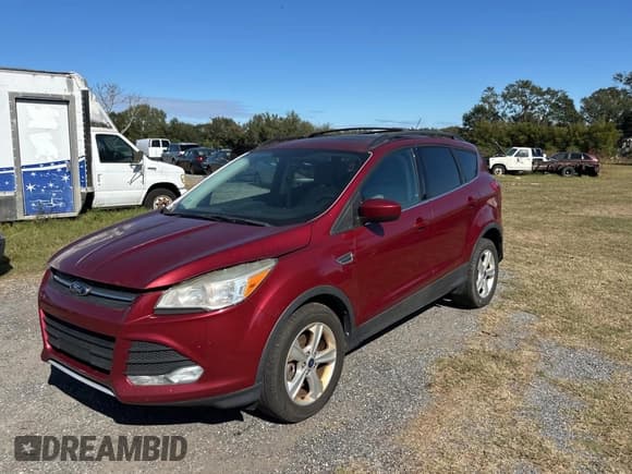 ✅ 2013 Ford Escape SE • VIN: 1FMCU9G95DUD25554 • Lot: 83068844. Wystawiony na Copart z przebiegiem Nie podano. Bezpłatny archiwum sprzedaży aukcyjnych z USA i szczegółowy raport historii pojazdu na DreamBid. Zdjęcie 2.