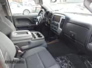 ✅ 2014 GMC Sierra 1500 SLE • VIN: 1GTV2UEH3EZ249823 • Lot: 43574791. Wystawiony na IAAI z przebiegiem 130 519 mil. Bezpłatny archiwum sprzedaży aukcyjnych z USA i szczegółowy raport historii pojazdu na DreamBid. Zdjęcie 5.