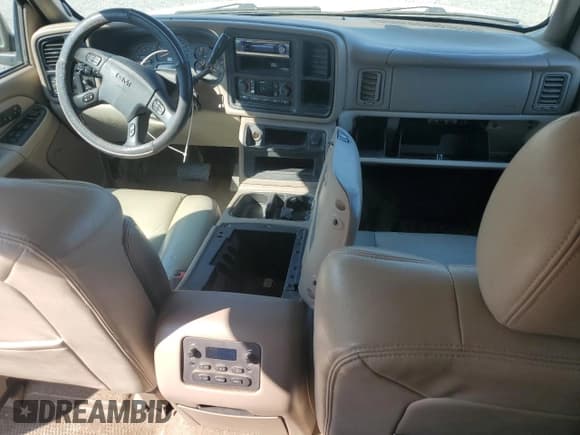 ✅ 2003 GMC Yukon XL SLT • VIN: 3GKFK16ZX3G185016 • Lot: 72094155. Wystawiony na Copart z przebiegiem 293 482 mil. Bezpłatny archiwum sprzedaży aukcyjnych z USA i szczegółowy raport historii pojazdu na DreamBid. Zdjęcie 8.