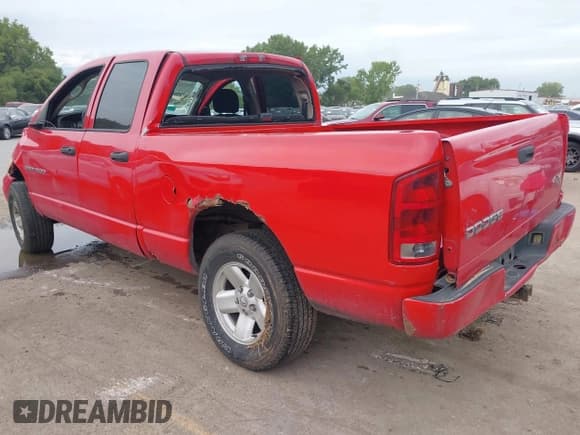 ✅ 2003 Dodge 1500 ST • VIN: 1D7HU18Z13J518624 • Lot: 43071154. Listed on IAAI with 257,810 mi. Free auction sales archive from the USA and detailed vehicle history report at DreamBid. Image 3.