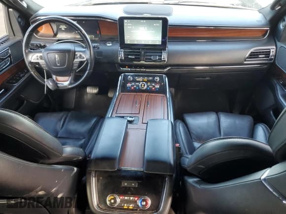 ✅ 2018 Lincoln Navigator Reserve • VIN: 5LMJJ2LT4JEL16145 • Lot: 84436355. Listed on Copart with 97,841 mi. Free auction sales archive from the USA and detailed vehicle history report at DreamBid. Image 8.