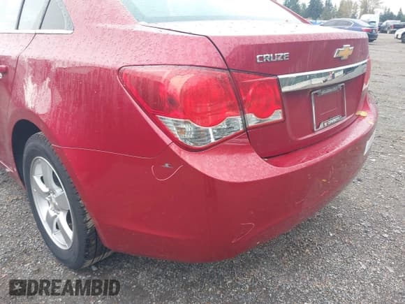 ✅ 2014 Chevrolet Cruze 1LT • VIN: 1G1PC5SB5E7400872 • Лот: 43559228. Опубликован ранее на IAAI с пробегом 107 013 миль. Бесплатный доступ к архиву аукционных продаж из США и подробный отчёт об истории автомобиля на DreamBid. Изображение 12.