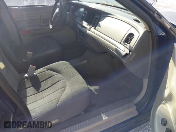 ✅ 2002 Ford Police Interceptor • VIN: 2FAFP71W72X157701 • Lot: 43719670. Listed on IAAI with 155,894 mi. Free auction sales archive from the USA and detailed vehicle history report at DreamBid. Image 5.