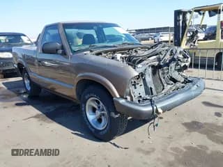 ✅ 2003 Chevrolet S-10 LS • VIN: 1GCCS14H338107286 • Лот: 41467985. Опубликован ранее на IAAI с пробегом 198 421 миль. Бесплатный доступ к архиву аукционных продаж из США и подробный отчёт об истории автомобиля на DreamBid. Изображение 1.
