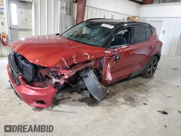 ✅ 2019 Volvo XC40 R-Design • VIN: YV4AC2HM0K2143288 • Лот: 50787954. Опубликован ранее на Copart с пробегом 33 887 миль. Бесплатный доступ к архиву аукционных продаж из США и подробный отчёт об истории автомобиля на DreamBid. Изображение 1.