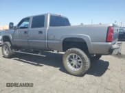✅ 2006 Chevrolet Silverado 2500HD LT1 • VIN: 1GCHC23206F130191 • Лот: 65751955. Опубликован ранее на Copart с пробегом 110 163 миль. Бесплатный доступ к архиву аукционных продаж из США и подробный отчёт об истории автомобиля на DreamBid. Изображение 2.