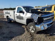 ✅ 2015 Chevrolet Silverado 2500HD Work Truck • VIN: 1GC0CUEGXFZ538701 • Lot: 89376185. Wystawiony na Copart z przebiegiem 198 348 mil. Bezpłatny archiwum sprzedaży aukcyjnych z USA i szczegółowy raport historii pojazdu na DreamBid. Zdjęcie 4.