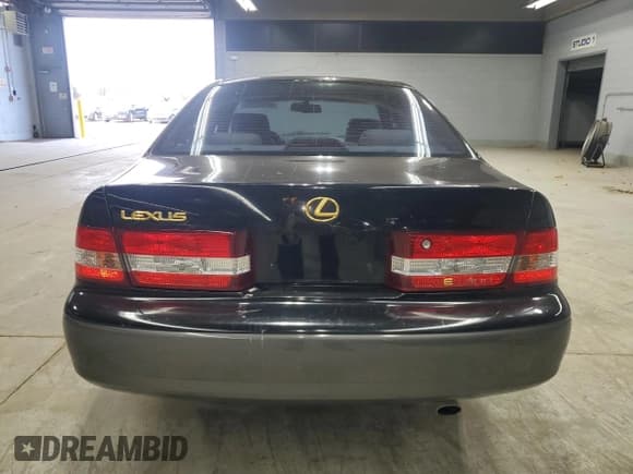 ✅ 2001 Lexus ES 300 • VIN: JT8BF28G410297827 • Лот: 92905295. Опубликован ранее на Copart с пробегом 145 358 миль. Бесплатный доступ к архиву аукционных продаж из США и подробный отчёт об истории автомобиля на DreamBid. Изображение 6.