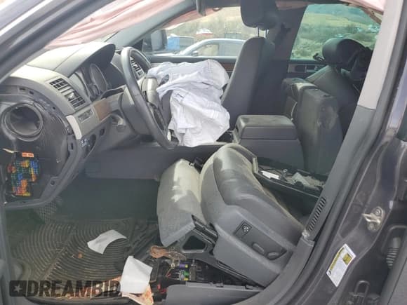 ✅ 2010 Volkswagen Touareg V6 • VIN: WVGFK7A99AD002944 • Lot: 74953454. Listed on Copart with Not provided. Free auction sales archive from the USA and detailed vehicle history report at DreamBid. Image 7.