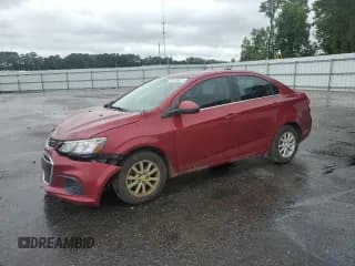 ✅ 2019 Chevrolet Sonic LT • VIN: 1G1JD5SB1K4127493 • Лот: 80186625. Опубликован ранее на Copart с пробегом 142 057 миль. Бесплатный доступ к архиву аукционных продаж из США и подробный отчёт об истории автомобиля на DreamBid. Изображение 1.