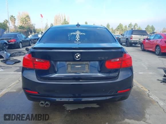 ✅ 2013 BMW 3 Series 328i • VIN: WBA3C1C52DK103929 • Lot: 43780840. Wystawiony na IAAI z przebiegiem 120 447 mil. Bezpłatny archiwum sprzedaży aukcyjnych z USA i szczegółowy raport historii pojazdu na DreamBid. Zdjęcie 16.