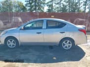 ✅ 2019 Nissan Versa S Plus • VIN: 3N1CN7AP5KL861069 • Lot: 43563233. Wystawiony na IAAI z przebiegiem 44 862 mil. Bezpłatny archiwum sprzedaży aukcyjnych z USA i szczegółowy raport historii pojazdu na DreamBid. Zdjęcie 14.