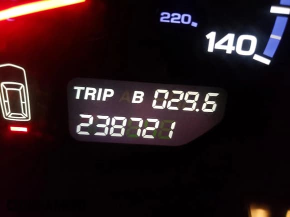 ✅ 2005 Acura MDX Touring • VIN: 2HNYD18715H540596 • Lot: 42695562. Wystawiony na Copart z przebiegiem 238 721 mil. Bezpłatny archiwum sprzedaży aukcyjnych z USA i szczegółowy raport historii pojazdu na DreamBid. Zdjęcie 8.