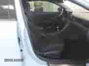 2020 Hyundai Veloster z VIN KMHT36AH1LU004224, wystawiony jako IAAI lot #42292567 z przebiegiem 74 725 mil mil oraz . Historia ofert i sprzedaży dostępna na DreamBid. Obrazek 5.