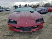 ✅ 1993 Chevrolet Camaro Z28 • VIN: 2G1FP22P8P2138933 • Lot: 93746135. Wystawiony na Copart z przebiegiem 128 364 mil. Bezpłatny archiwum sprzedaży aukcyjnych z USA i szczegółowy raport historii pojazdu na DreamBid. Zdjęcie 5.