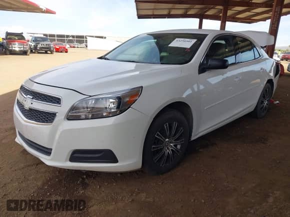 2013 Chevrolet Malibu LS z VIN 1G11B5SA8DF143372, wystawiony jako IAAI lot #43250501 z przebiegiem 249 820 mil mil oraz . Historia ofert i sprzedaży dostępna na DreamBid. Obrazek 17.