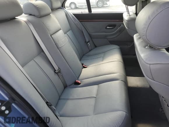 ✅ 2003 BMW 5 Series 525i • VIN: WBADT43493G024272 • Lot: 64451385. Wystawiony na Copart z przebiegiem 139 409 mil. Bezpłatny archiwum sprzedaży aukcyjnych z USA i szczegółowy raport historii pojazdu na DreamBid. Zdjęcie 10.