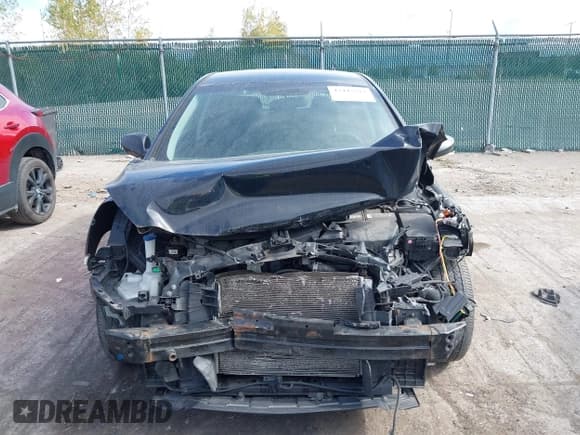 ✅ 2016 Hyundai Elantra • VIN: KMHD35LH5GU287065 • Lot: 43445732. Listed on IAAI with 89,801 mi. Free auction sales archive from the USA and detailed vehicle history report at DreamBid. Image 13.