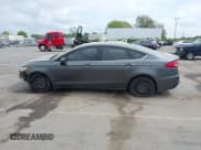 ✅ 2019 Ford Fusion S • VIN: 3FA6P0G7XKR102326 • Лот: 41920850. Опубликован ранее на IAAI с пробегом 93 002 миль. Бесплатный доступ к архиву аукционных продаж из США и подробный отчёт об истории автомобиля на DreamBid. Изображение 14.