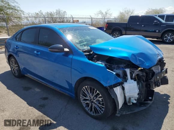 ✅ 2023 Kia Forte GT-Line • VIN: 3KPF54AD6PE649338 • Лот: 70957795. Опубликован ранее на Copart с пробегом 16 083 миль. Бесплатный доступ к архиву аукционных продаж из США и подробный отчёт об истории автомобиля на DreamBid. Изображение 4.