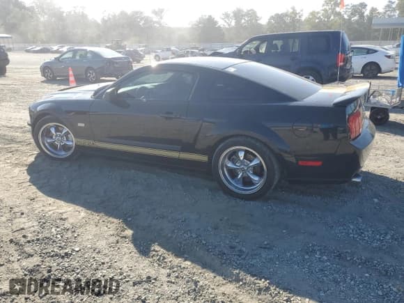 ✅ 2006 Ford Mustang GT Deluxe • VIN: 1ZVFT82H365260761 • Lot: 80966805. Wystawiony na Copart z przebiegiem 95 931 mil. Bezpłatny archiwum sprzedaży aukcyjnych z USA i szczegółowy raport historii pojazdu na DreamBid. Zdjęcie 2.