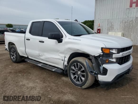 ✅ 2019 Chevrolet Silverado 1500 Custom • VIN: 1GCRYBEF0KZ410482 • Lot: 58295275. Listed on Copart with 105,934 mi. Free auction sales archive from the USA and detailed vehicle history report at DreamBid. Image 4.