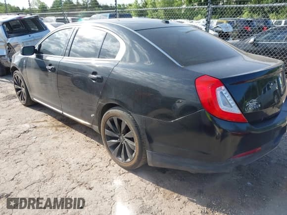 ✅ 2014 Lincoln MKS • VIN: 1LNHL9DK8EG607672 • Lot: 42270389. Wystawiony na IAAI z przebiegiem 160 785 mil. Bezpłatny archiwum sprzedaży aukcyjnych z USA i szczegółowy raport historii pojazdu na DreamBid. Zdjęcie 3.