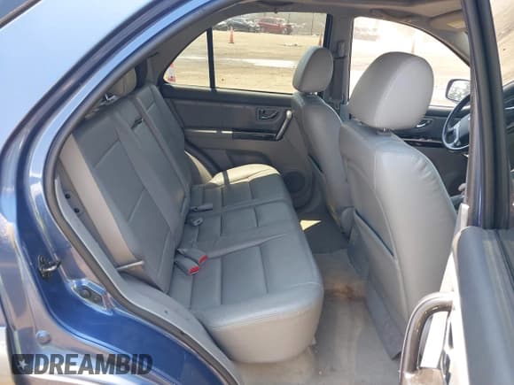 ✅ 2007 Kia Sorento LX • VIN: KNDJD736775665931 • Lot: 42471301. Listed on IAAI with 119,870 mi. Free auction sales archive from the USA and detailed vehicle history report at DreamBid. Image 8.