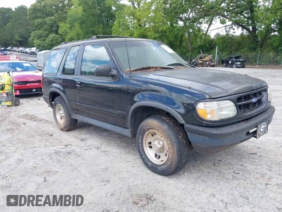 1996 Ford Explorer Eddie Bauer z VIN 1FMCU22X1TUB42311, wystawiony jako IAAI lot #42252430 z przebiegiem 161 434 mil mil oraz . Historia ofert i sprzedaży dostępna na DreamBid. Obrazek 1.