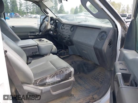 ✅ 2012 Ford F-250 XL • VIN: 1FT7W2B69CEA93084 • Lot: 42484710. Listed on IAAI with 102,637 mi. Free auction sales archive from the USA and detailed vehicle history report at DreamBid. Image 5.