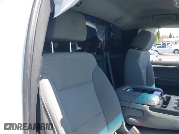 ✅ 2018 Chevrolet Silverado 1500 • VIN: 1GBNCNECXJZ227646 • Лот: 42517665. Опубликован ранее на IAAI с пробегом 216 909 миль. Бесплатный доступ к архиву аукционных продаж из США и подробный отчёт об истории автомобиля на DreamBid. Изображение 8.