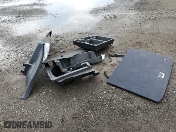 ✅ 2019 Buick Envision Preferred • VIN: LRBFX1SA7KD004574 • Lot: 68859955. Listed on Copart with 39,270 mi. Free auction sales archive from the USA and detailed vehicle history report at DreamBid. Image 13.