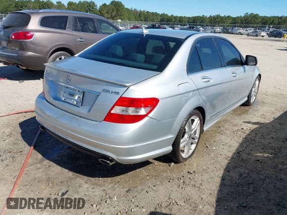 ✅ 2008 Mercedes-Benz C 300 Sport • VIN: WDDGF54X78R014329 • Lot: 43517586. Wystawiony na IAAI z przebiegiem 242 871 mil. Bezpłatny archiwum sprzedaży aukcyjnych z USA i szczegółowy raport historii pojazdu na DreamBid. Zdjęcie 4.