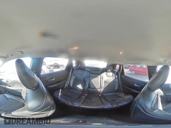 ✅ 2019 Jeep Cherokee Latitude Plus • VIN: 1C4PJLLB4KD275361 • Lot: 71656355. Listed on Copart with 83,869 mi. Free auction sales archive from the USA and detailed vehicle history report at DreamBid. Image 15.